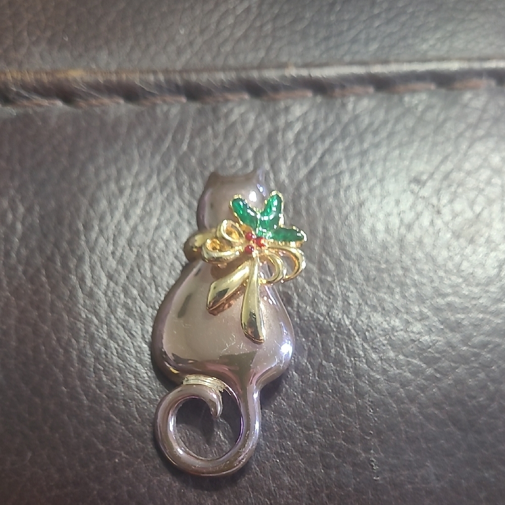 Cat Brooch with Gold Bow and Green Gem